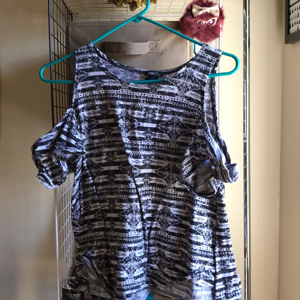 Off the shoulder aztec top